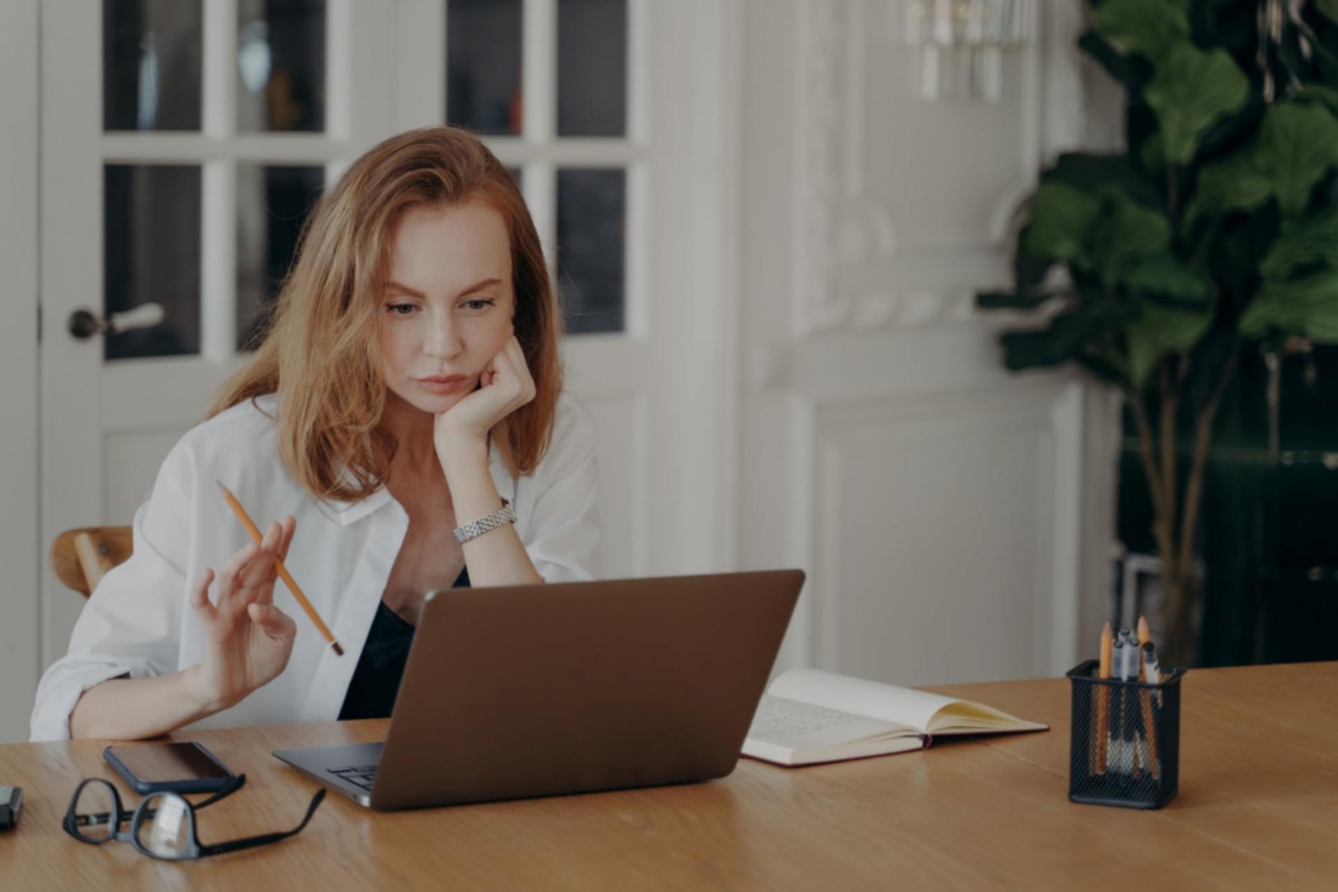 Gruppe reflektiert gemeinsam Kommunikationsübung